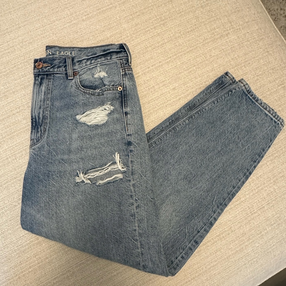American Eagle Outfitters Distressed Blue Jeans